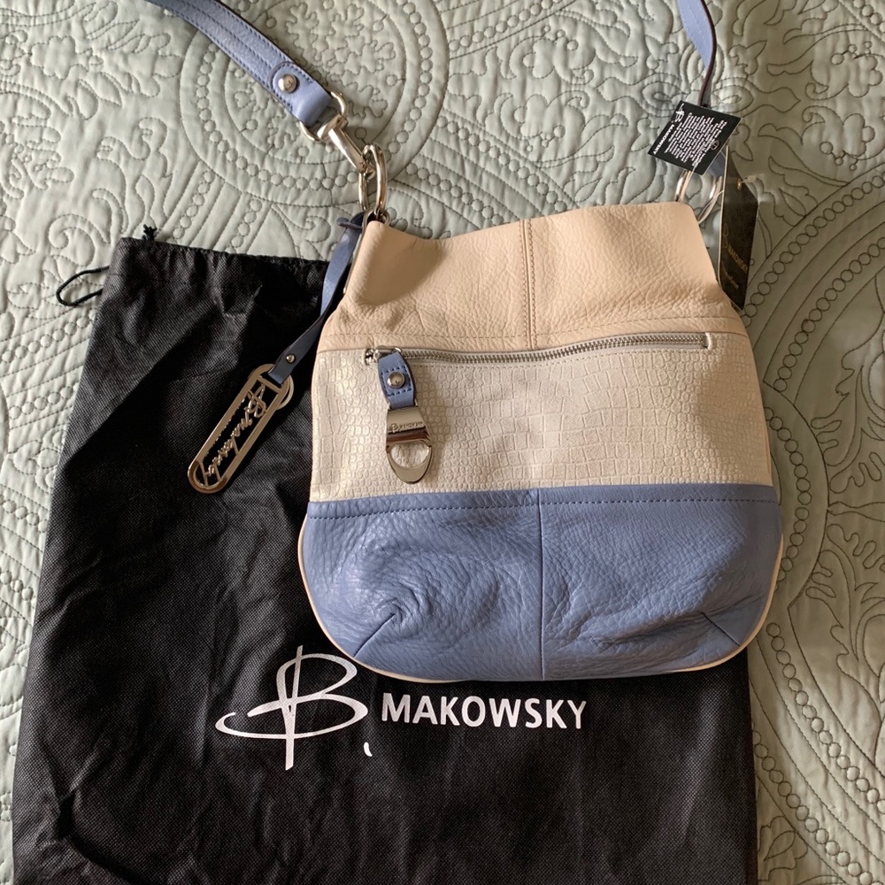 B. makowsky leather purse.